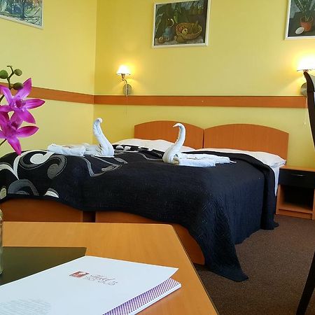 אוהרסקה הראדיסטה Hotel Morava מראה חיצוני תמונה