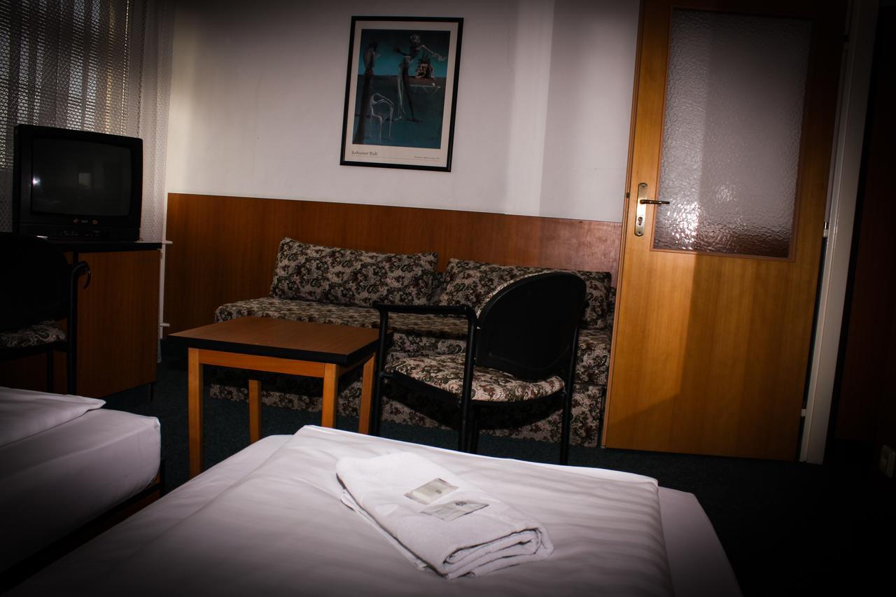 אוהרסקה הראדיסטה Hotel Morava מראה חיצוני תמונה