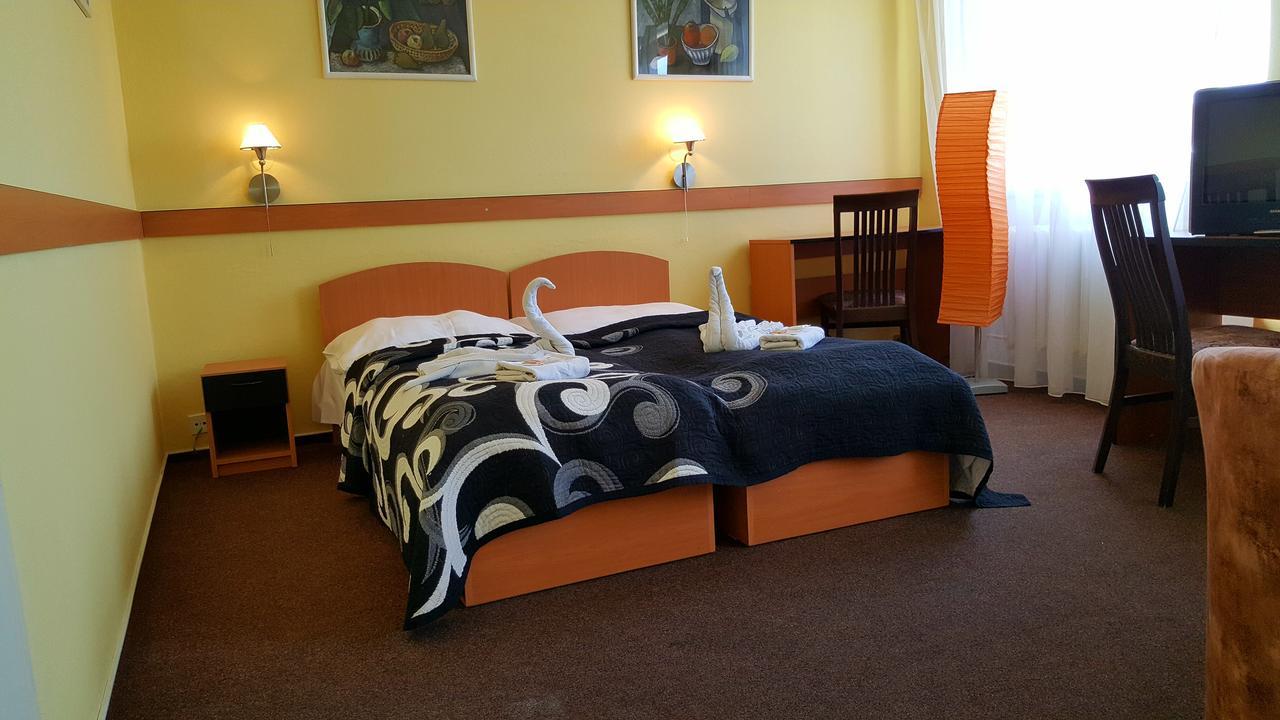אוהרסקה הראדיסטה Hotel Morava מראה חיצוני תמונה