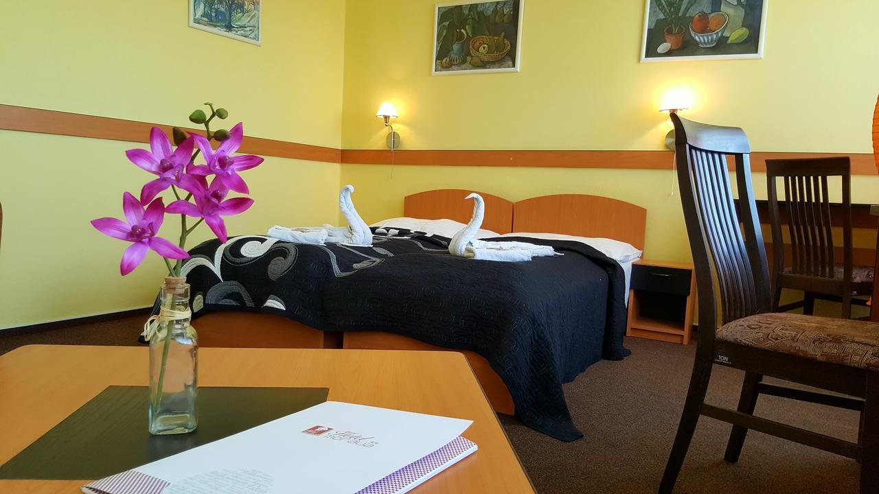 אוהרסקה הראדיסטה Hotel Morava מראה חיצוני תמונה