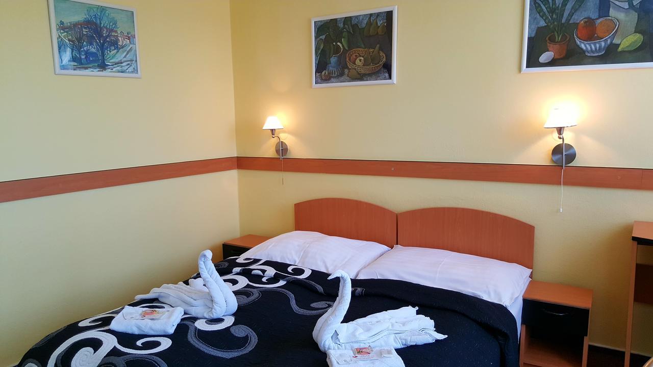 אוהרסקה הראדיסטה Hotel Morava מראה חיצוני תמונה